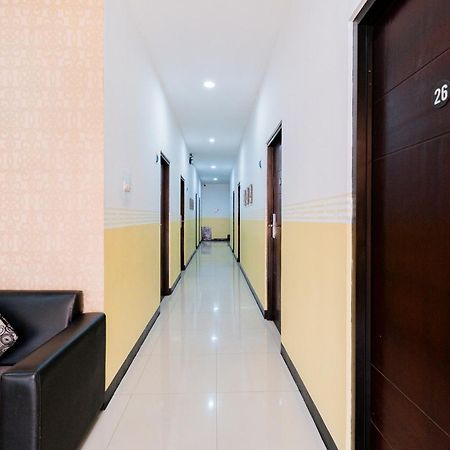 Reddoorz Near Taman Krida Budaya Malang Exterior foto