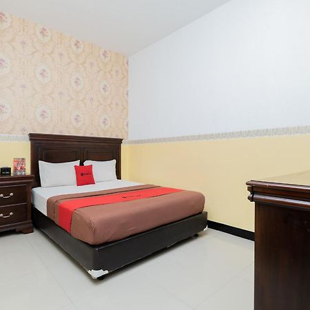 Reddoorz Near Taman Krida Budaya Malang Exterior foto